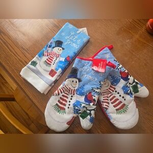 Festive Snowman Oven Mitts and Towel Set